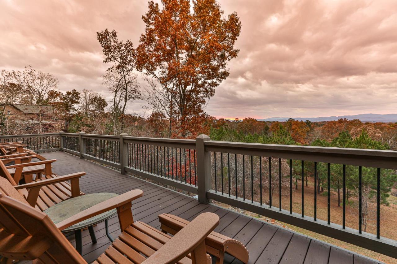 Villa Eagles Crest - Long Range Layered Mountain Views In Peaceful Neighborhood! Mineral Bluff Esterno foto